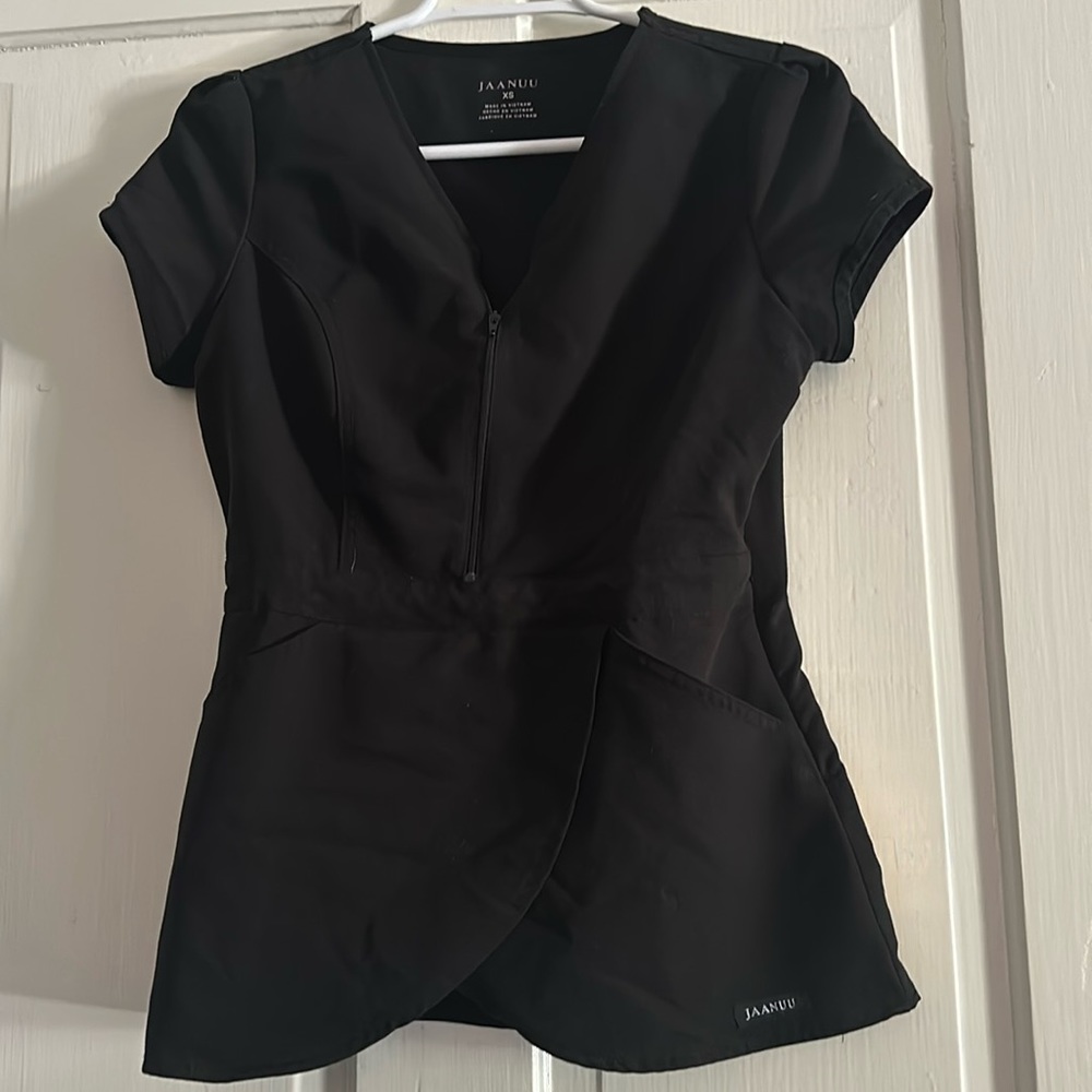 Jaanuu black scrub top